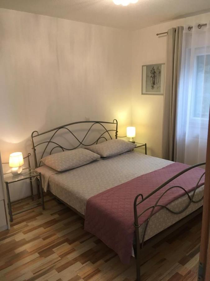 Apartments Salona Trogir Bagian luar foto
