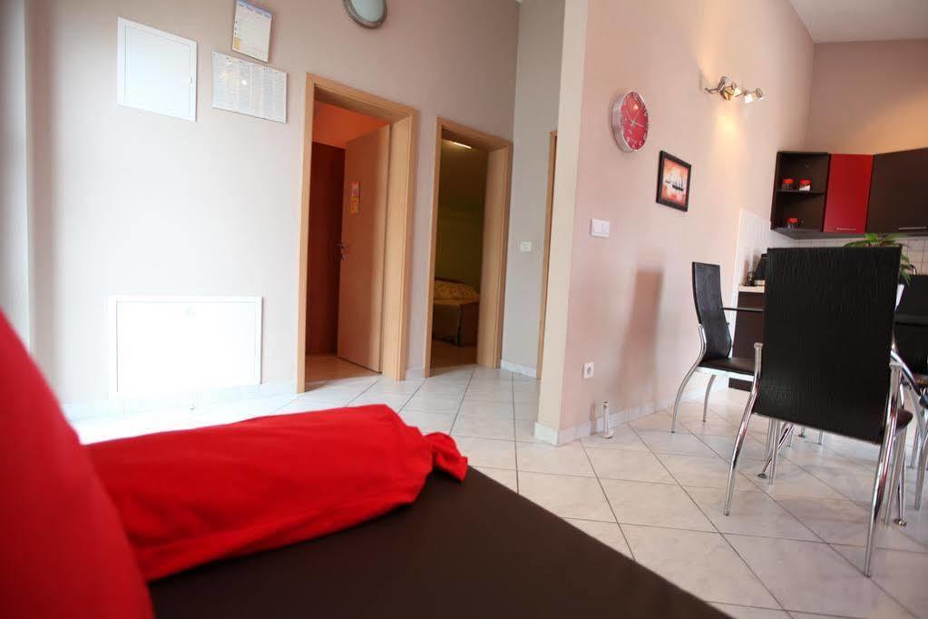 Apartments Salona Trogir Bagian luar foto